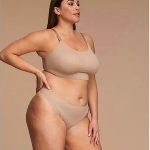 EBY Taupe‎ Seamless Second Skin No Slip Grip Thong G-String Panties Sz 3X NWT
